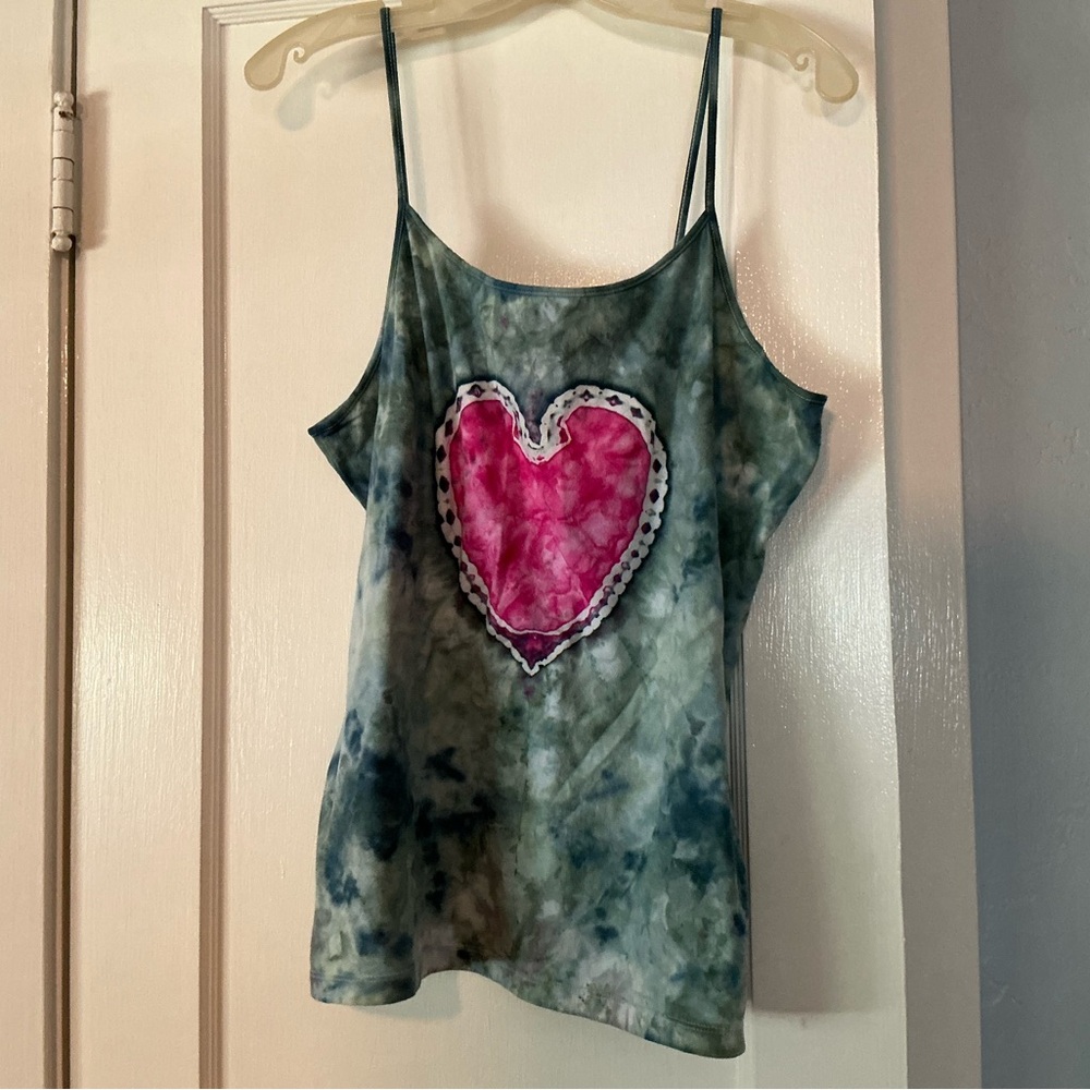 Tie-Dye Heart Spaghetti Strap Tank Top - Pink Heart